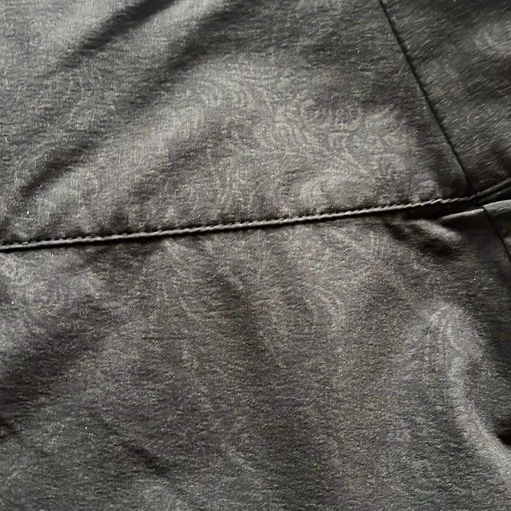 EXCELLENT CONDITION WOMEN’S SIZE 12 ROYAL ROBBINS BEAUTIFUL BLACK PAISLEY SKORT